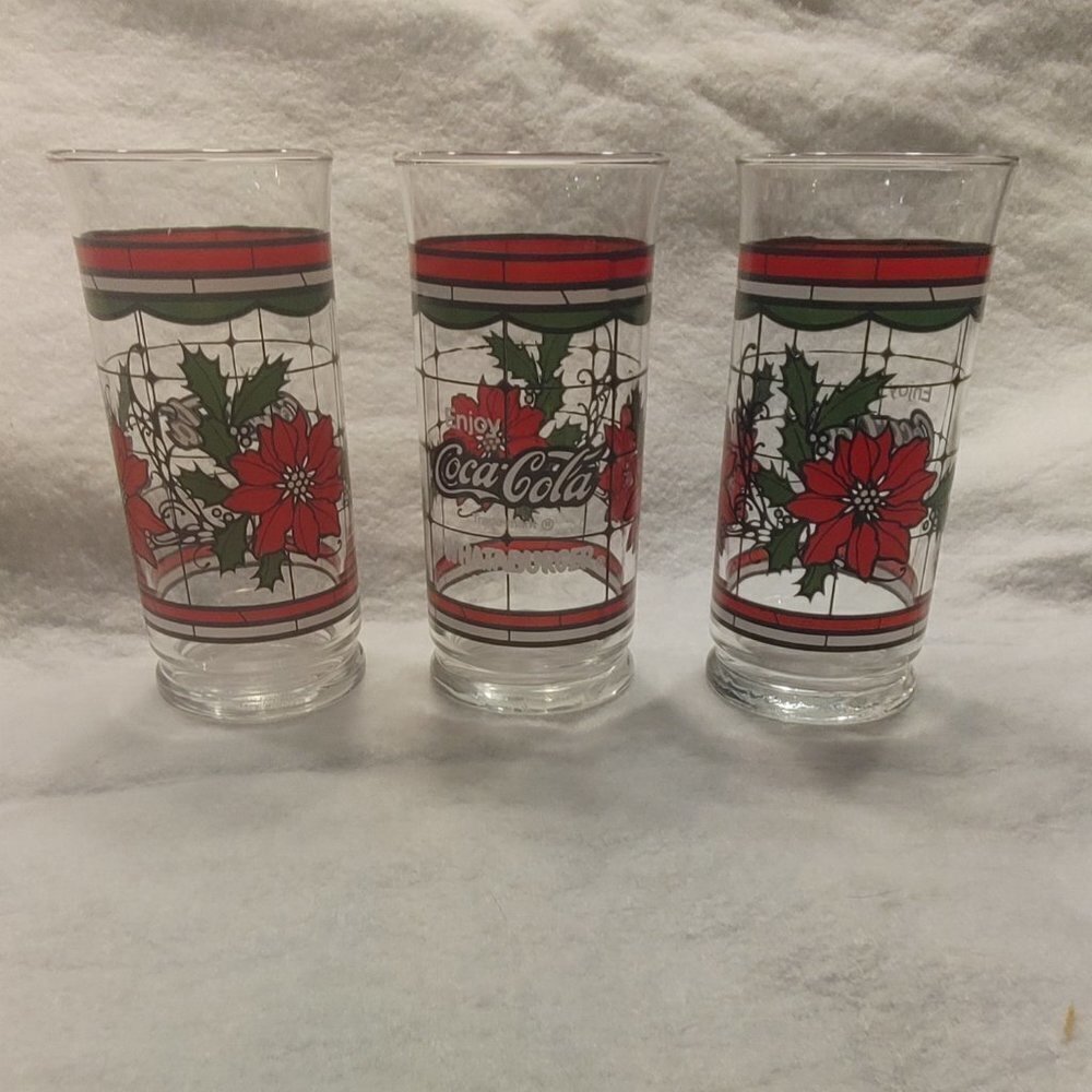 Vintage Coca Cola Christmas Holiday Poinsettia Glasses Set of 3